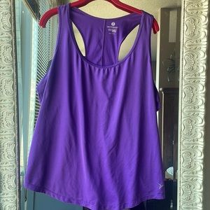 Semi-fitted Old Navy Active tank (Size XL)